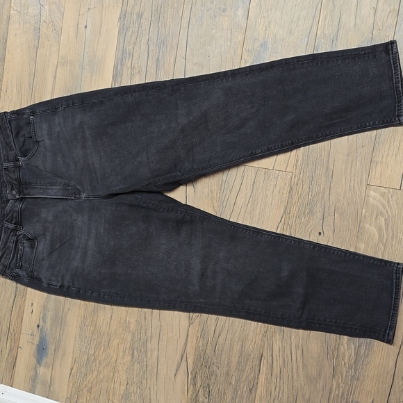 American Eagle| Curvy Mom Jeans | Size 12| Washed Black - Picture 3 of 13